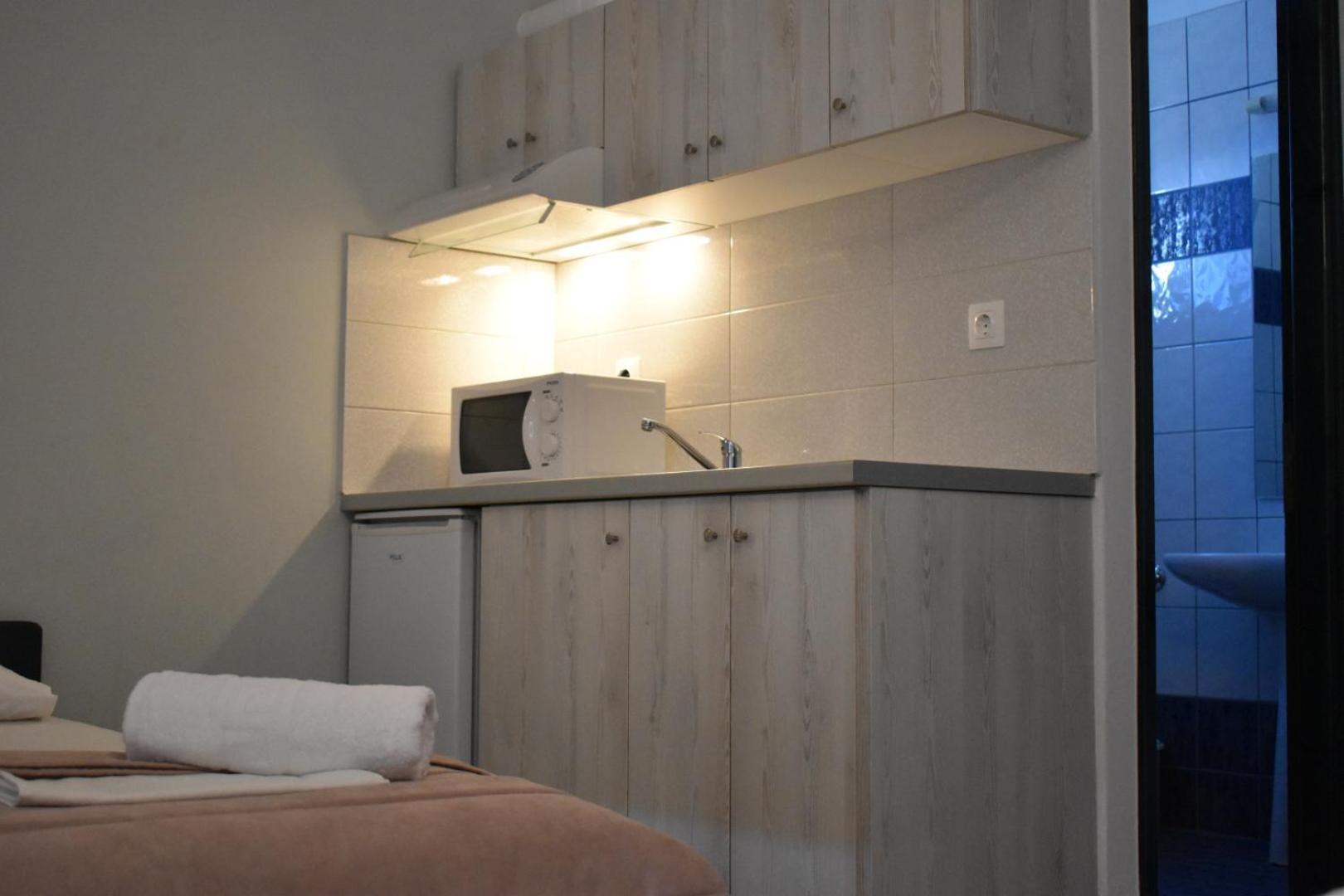Aronis Sea View Rooms Neoi Poroi Exterior photo